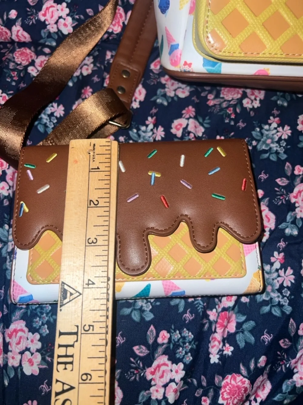 Disney/loungefly ice cream cone + wallet mini backpack set - Picture 4 of 9